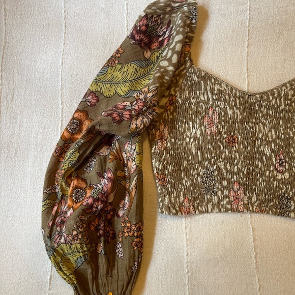 Cropped top with open back - Picture 5 of 7